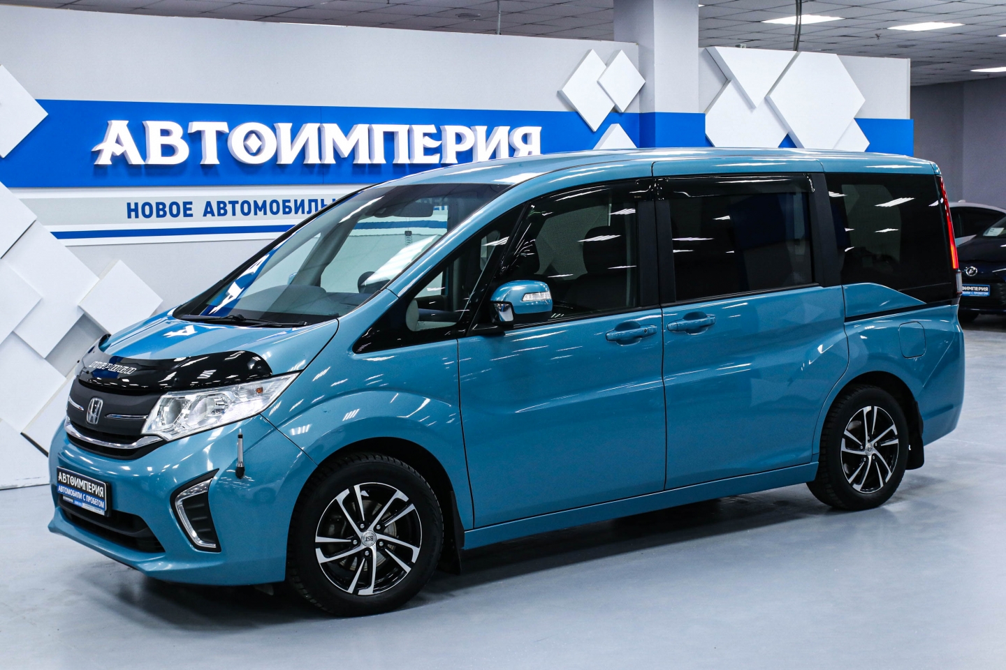 Автосалон АвтоИмперия | Honda Stepwgn